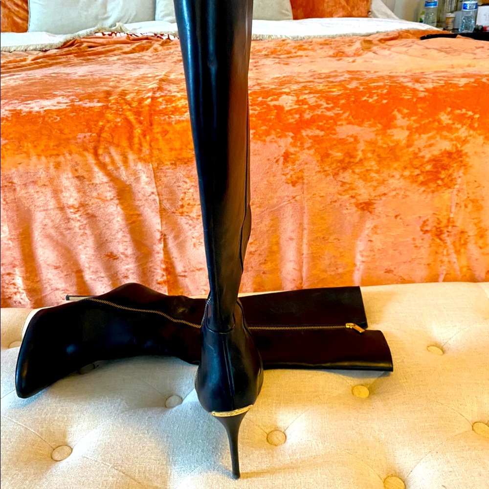 Michael Kors stiletto boots w/gold accents & zipp